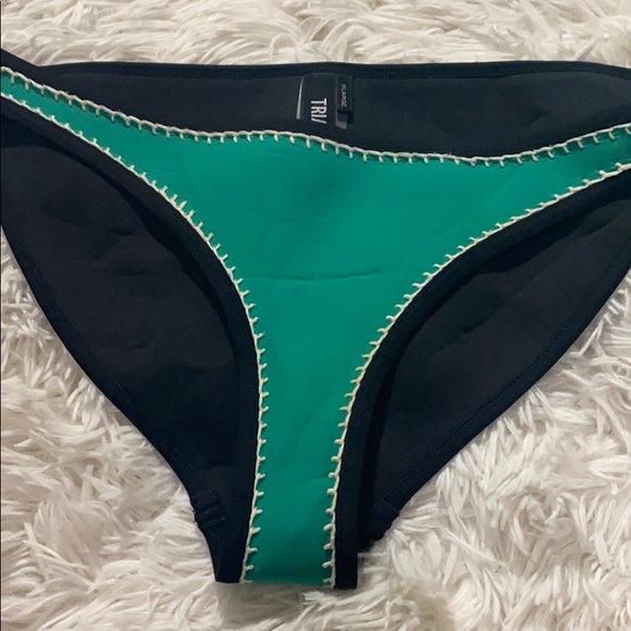 triangle bathing suit - Picture 2 of 6